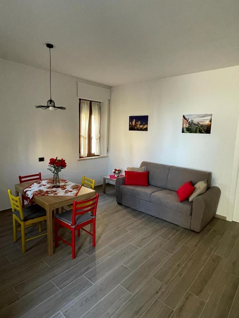 Ferienwohnung La Casina Di Cinzia San Gimignano Exterior foto